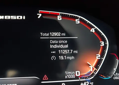 2024 BMW M850I xDrive z USA, uszkodzony, nr VIN WBABC4C08RCP08444